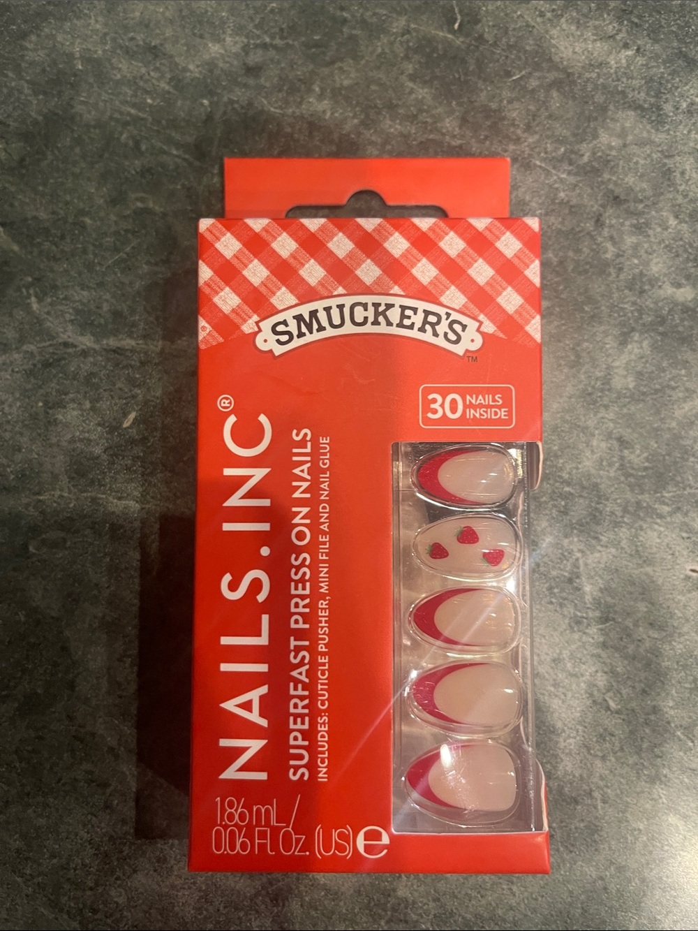 Red & White Press-On Nail Set - 30 Pack
